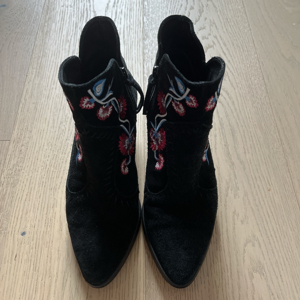 REBECCA MINKOFF EMBROIDERED FLORAL POINTED TOE BOOTIES